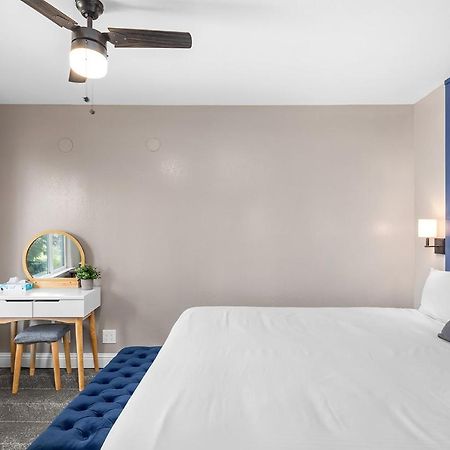 The Inn At Boatworks, Lake Tahoe 타호시티 외부 사진