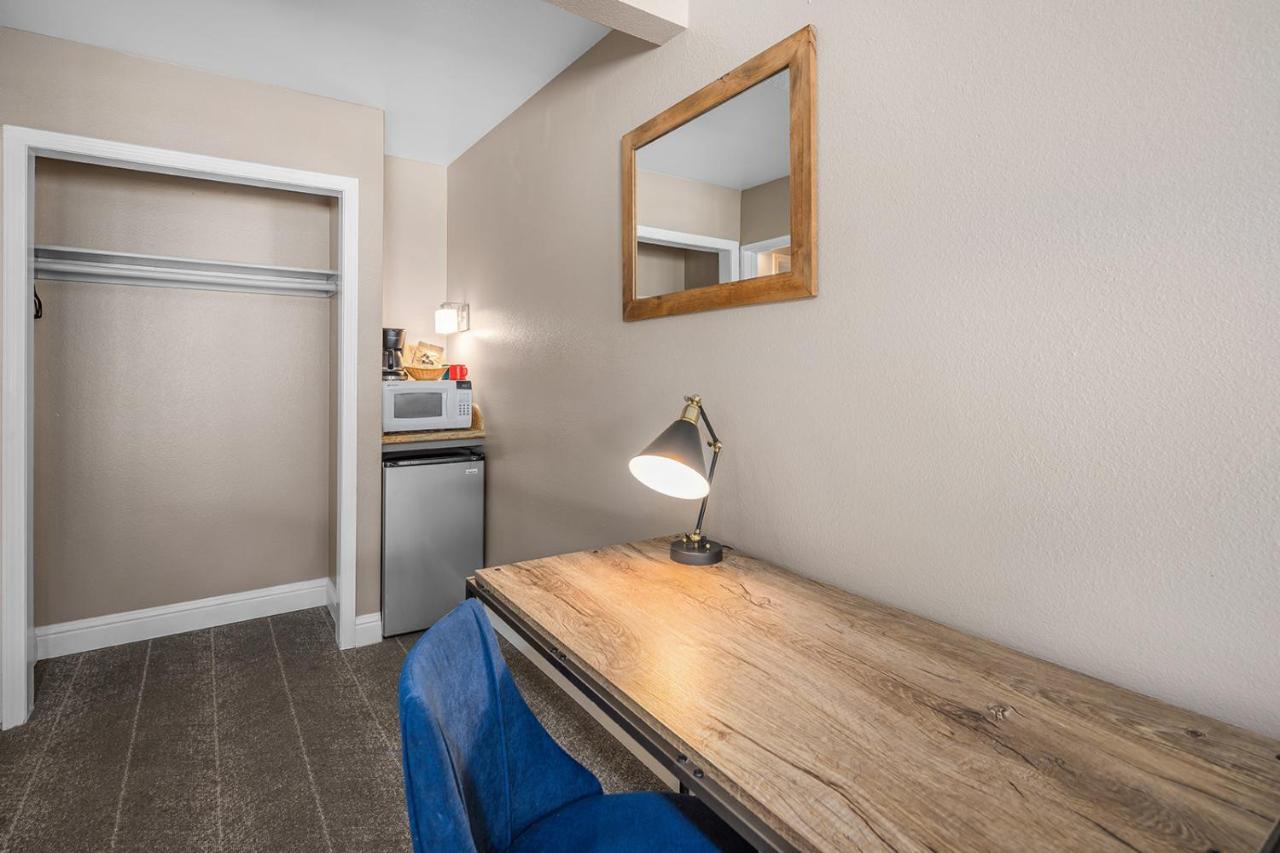 The Inn At Boatworks, Lake Tahoe 타호시티 외부 사진